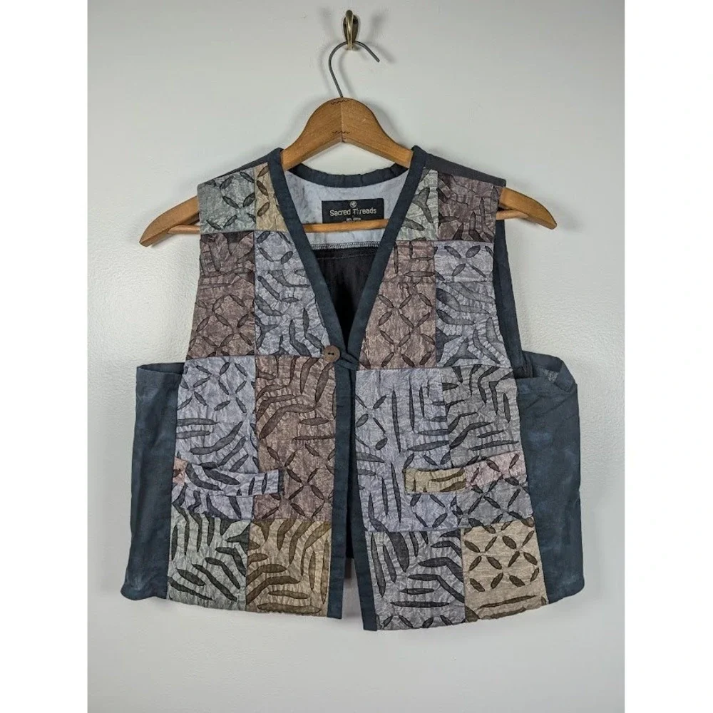 Sacred Threads Vest Women XL Quilted Patchwork Boho Lagenlook Tribal Artsy Hippi